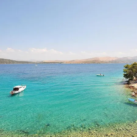 Lovely In شقة Grebaštica